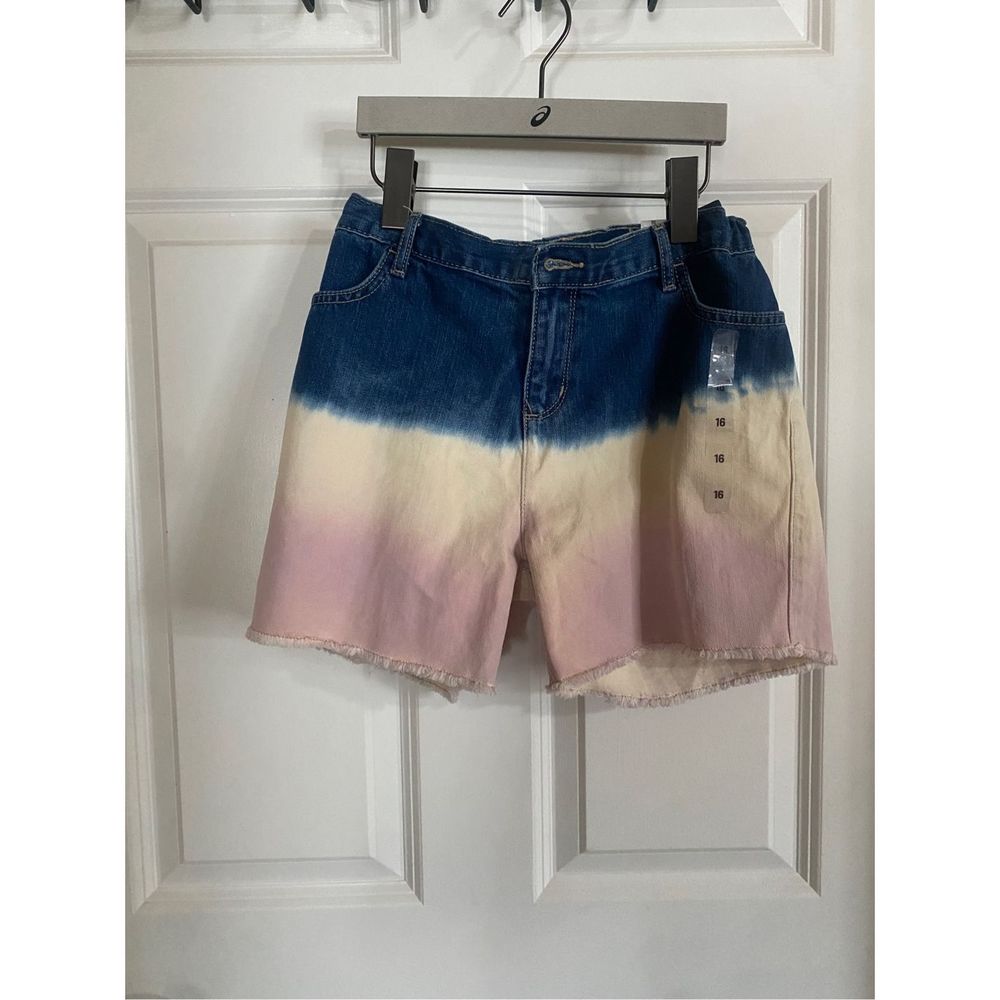 NWT • Girl’s • The Children’s Place • Colored Ombré Denim Wash • Cut Off • Short
